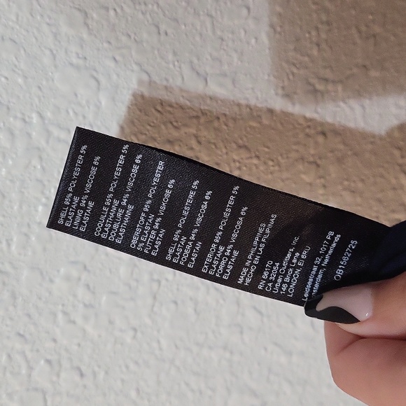 Anthropology Velvet skirt floral with purple and red, size 4 - Picture 8 of 8